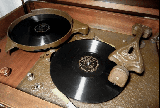 RCA victor rae 26 turntable tocadiscos vintage historia