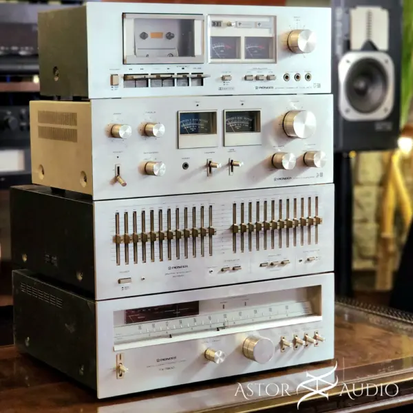 Combo Hi-Fi Pioneer vintage restaurado por AstorAudio con amplificador SA-606, deck CT-506, ecualizador SG-9800 y sintonizador TX-7800 funcionando cordoba argentina